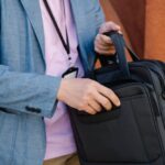 packa smart i en kabinväska